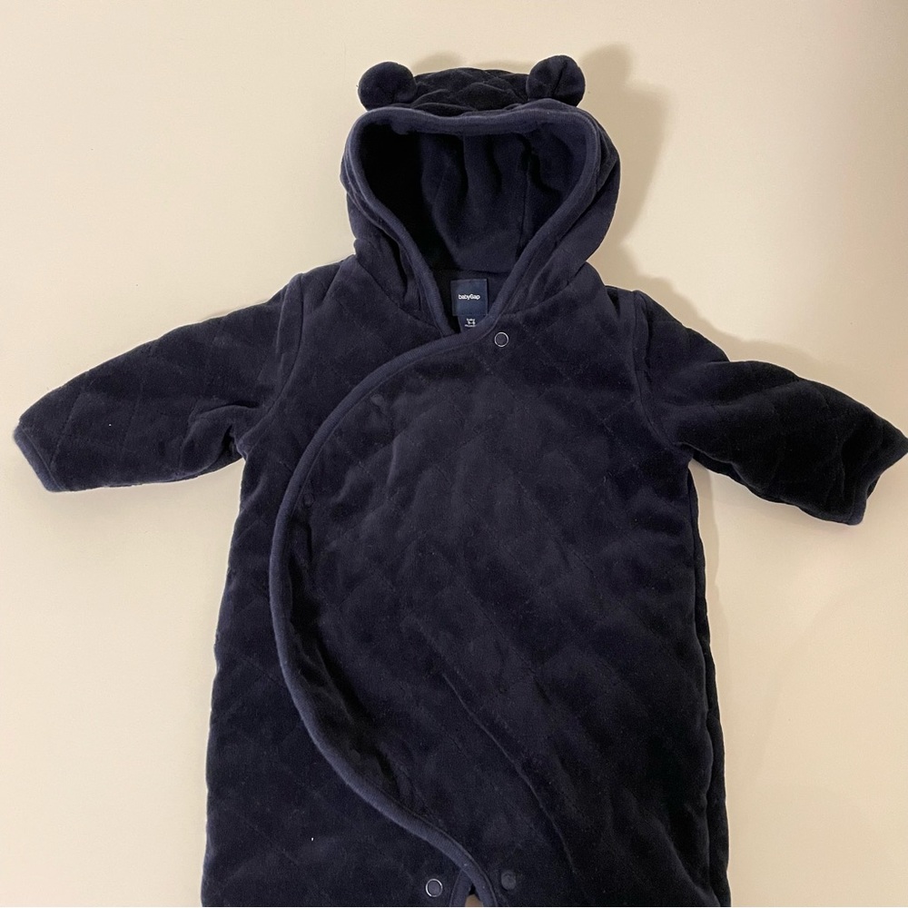 Gap baby velvet quilted warm fall/winter bunting overalls 3-6m - Picture 2 of 3